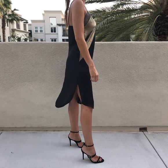 Dress - Picture 4 of 7